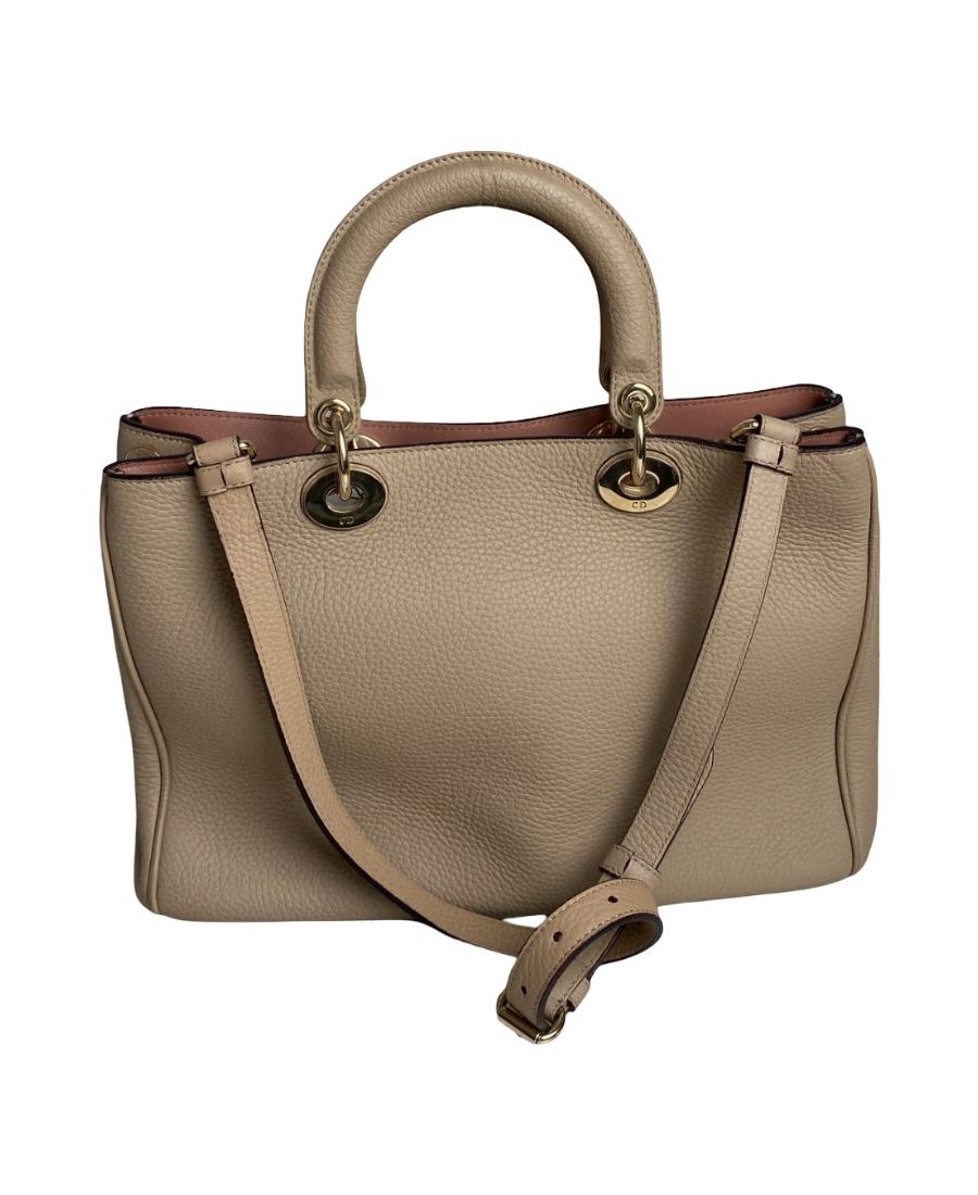 תיק עור כריסטיאן דיור Diorissimo קטן  מס' סידורי 19MA0162